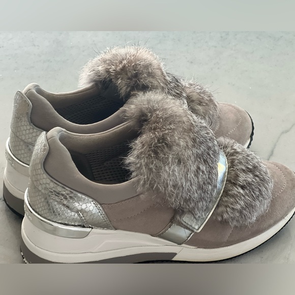 Platform Maven Wedge Fur Sneakers by Michael Kors Size 7.5 (38) - Picture 7 of 10